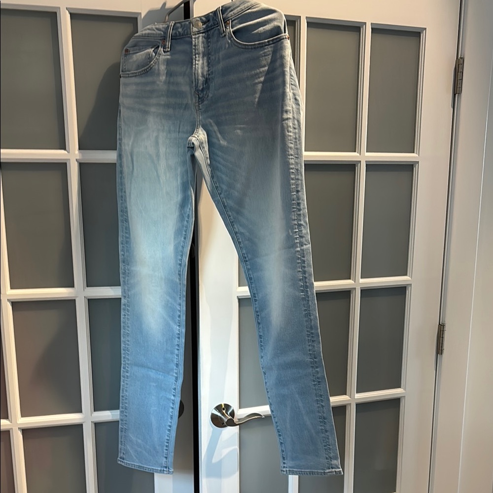 Men’s American Eagle Light Blue Denim Athletic Fit Jeans